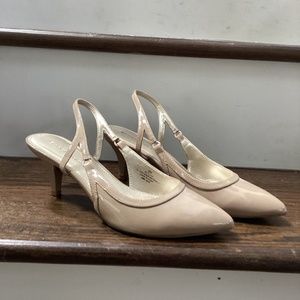 Bandolino nude heels